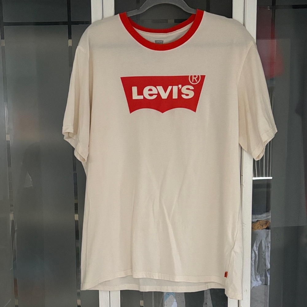 Men’s Levi’s Relaxed Fit T-Shirt